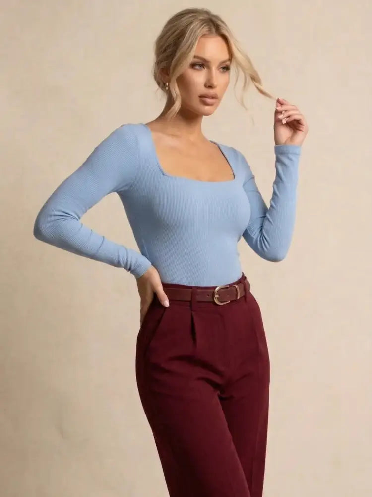 Body luna bleu clair côtelé à manches longues avec col carré et encolure carrée en tissu confortable