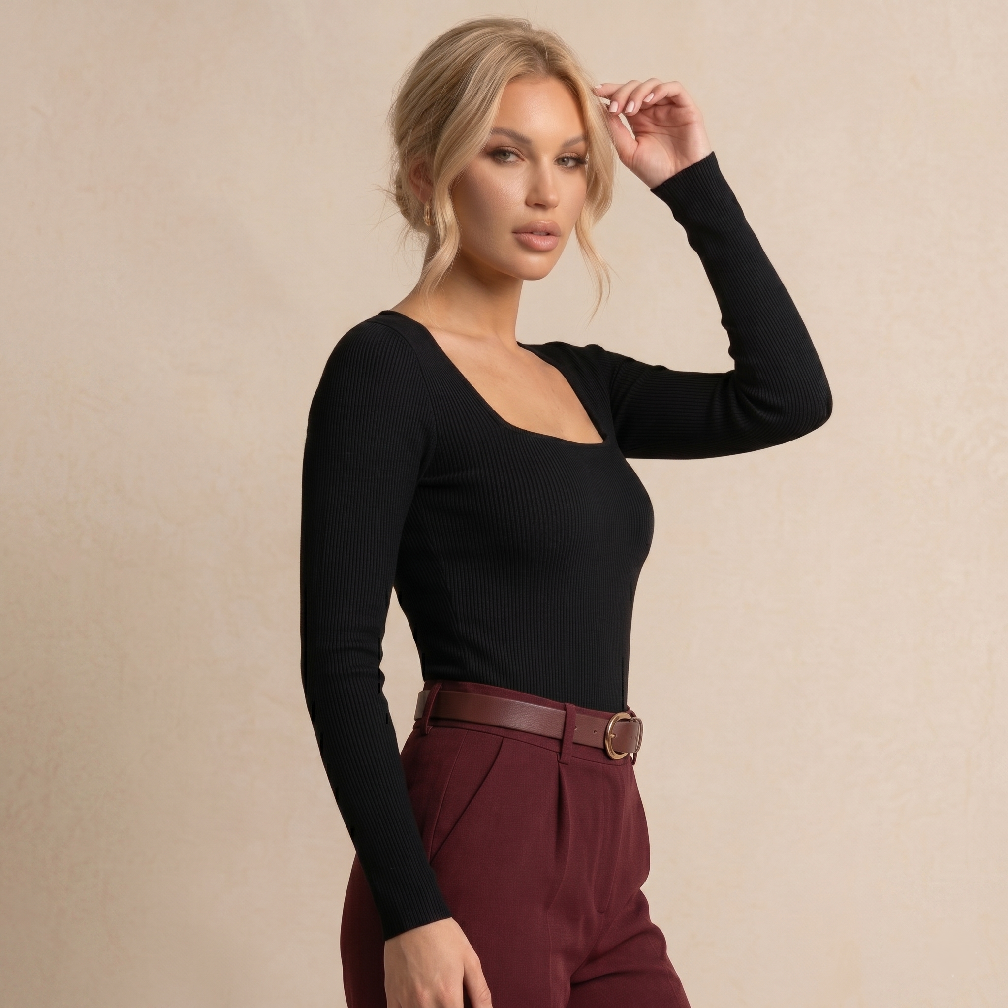 Body noir en maille côtelée avec col carré sculptant et manches longues femme pour un style élégant