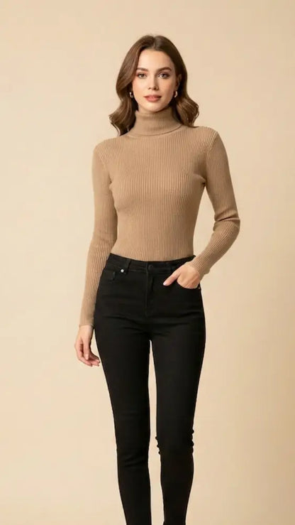 Un pull à col roulé côtelé de couleur chameau à manches longues.