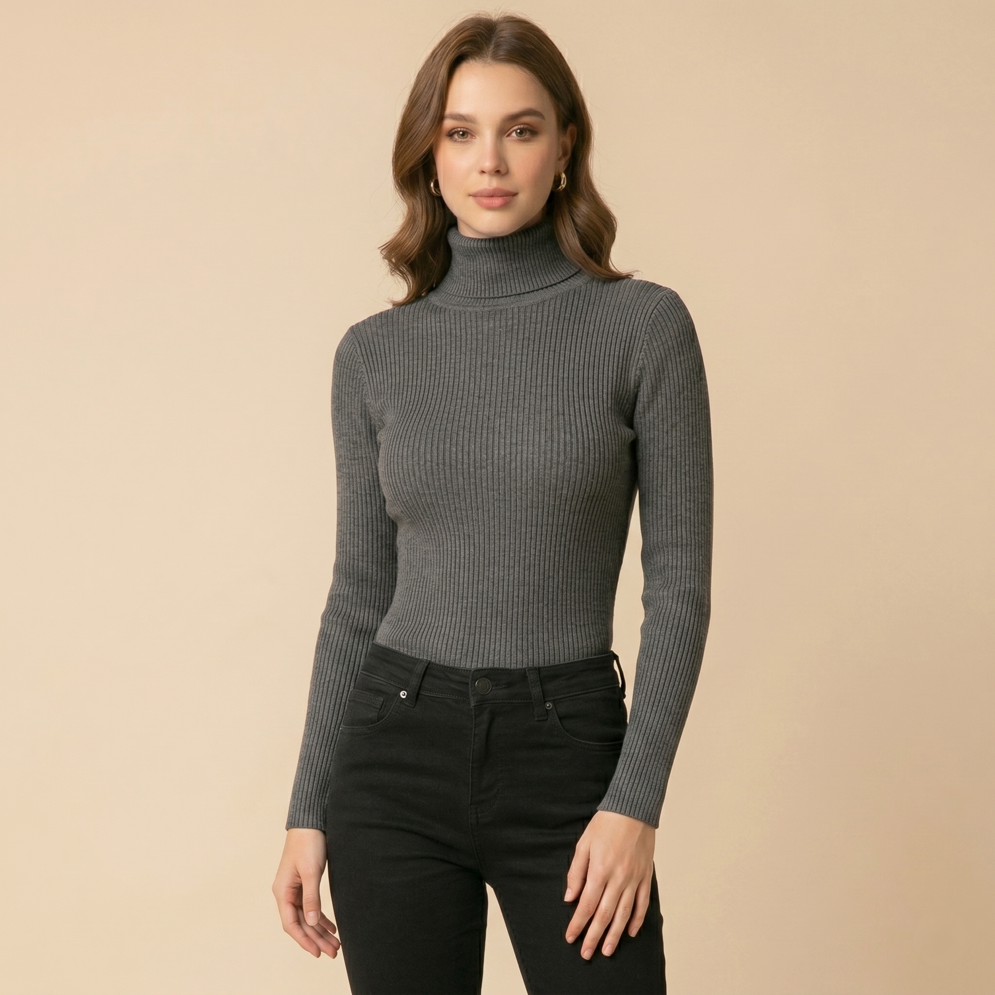 Sous-pull signature col roulé femme gris à maille douce avec silhouette ajustée et style roulé femme élégant